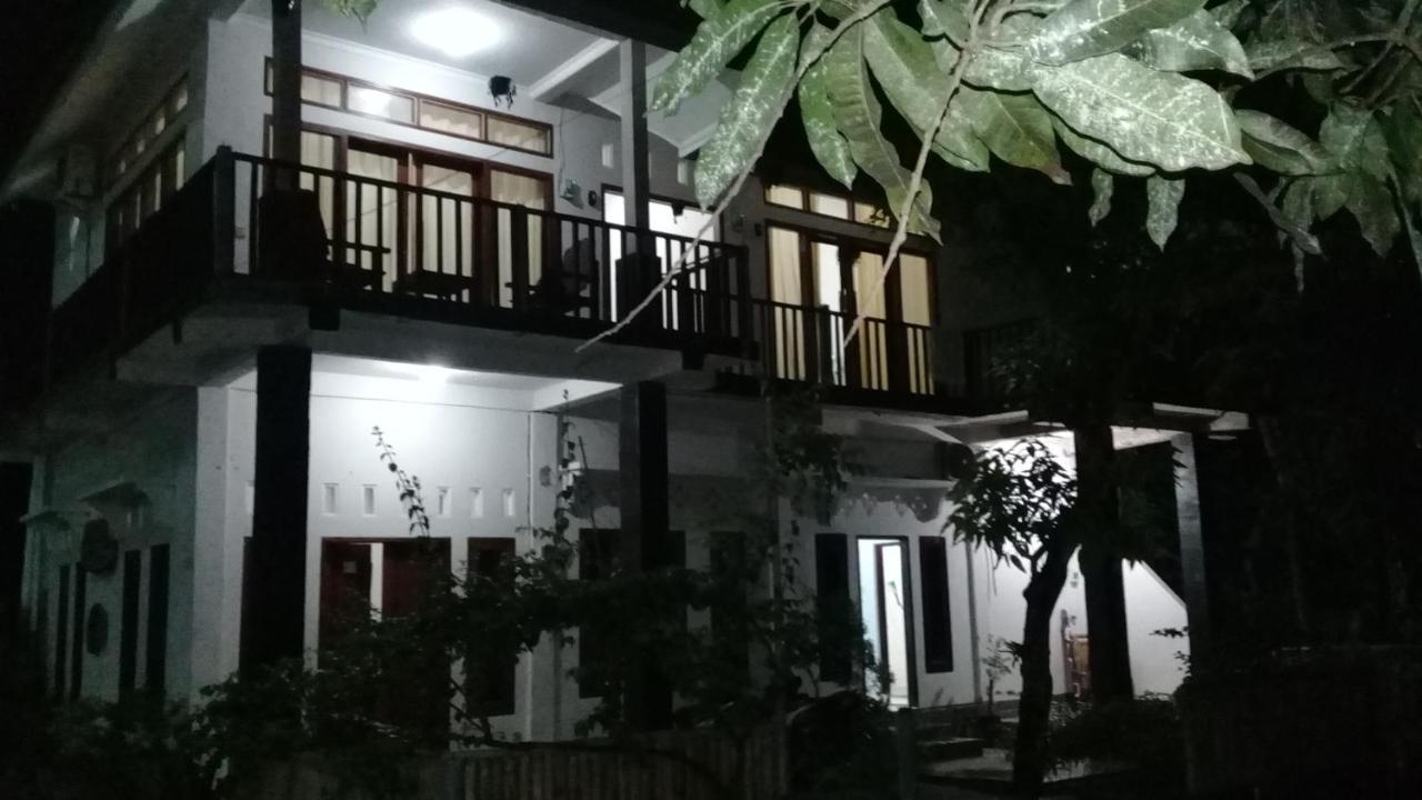 Kri Homestay Kuta  Exterior photo